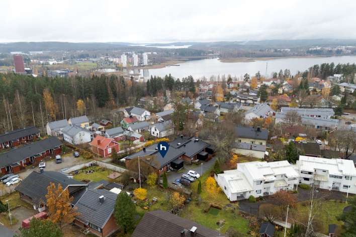 Rivitalo, Laajasti remontoitu 4h+avok+khh+kph+s+parvi, 109 m², Halssila, Jyväskylä