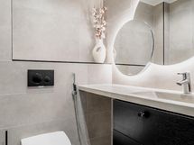 Yk erillinen wc-tila.