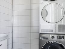 Kylpyhuoneessa hyvä paikka pyykkihuollolle