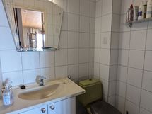 Yläkerran WC