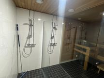 Talosyhtiön sauna ja suihkuhuone
