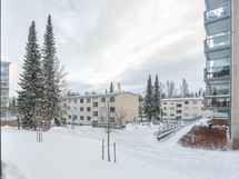 Näkymät parvekkeelta sisäpihan suuntaan.