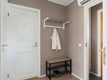 Käynti kylpy- ja kodinhoito- ja wc-tiloihin