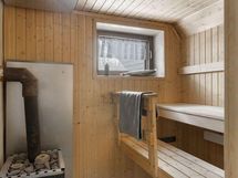 yläkerran sauna, Kastorin puukiukaalla