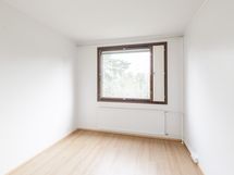 Makuuhuonen erillisen WC:n vieressä