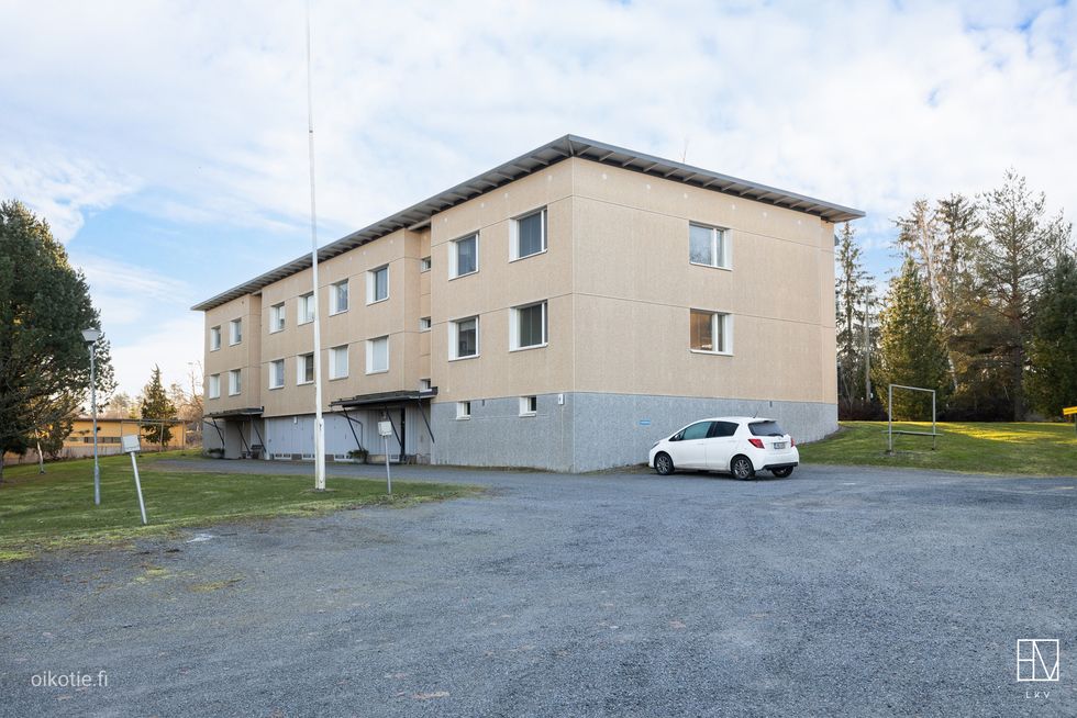 Julkisivu