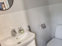 Kodinhoitohuoneessa myös wc