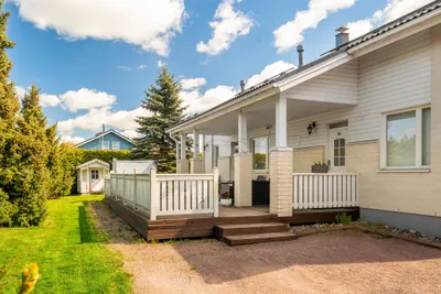 Omakotitalo, 6h+k+kph/wc+wc+khh+s+3vh, 172/203 m², Liljalaakso - View 2