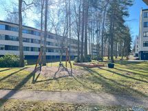 Viihtyisä piha-alue.