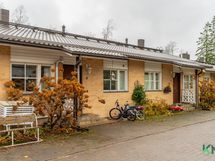 Julkisivu, sisääntulo