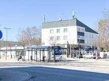 Bussipysäkille vain 200m.