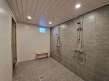 Yhtiön saunaosasto on tyylikäs.