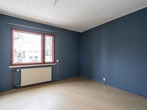 Alakerran ruokahuone/makuuhuone