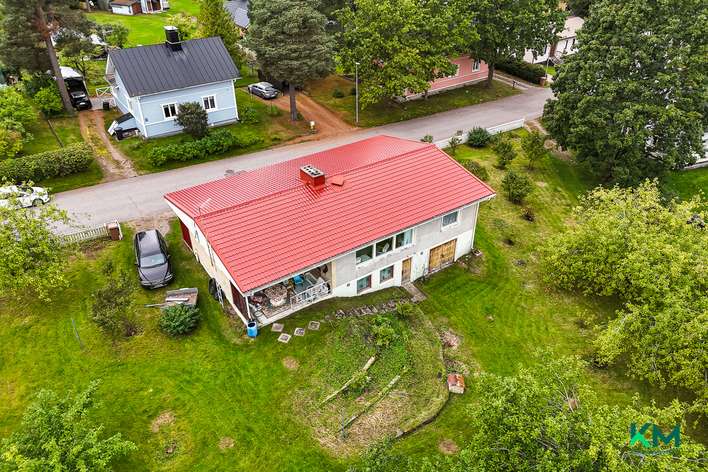 Omakotitalo, 4h, k, kph/wc+ s (kellarissa: kph, takkahuone, varastot), autotalli, 99/227 m², 52 kaupunginosa, Raasepori