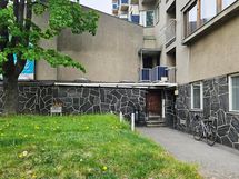 Sisäänkäynti A-rappuun