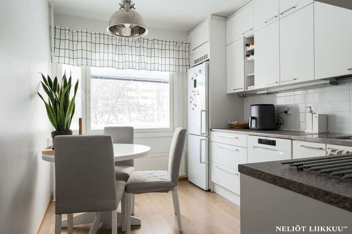 Kerrostalo, 3h, k, vh, kph, lasitettu parveke (yj:n mukaan 3h+k), 67,5 m², Mukkula, Lahti