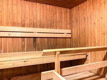 Taloyhtiössä on sauna asukkaiden käytössä.