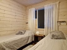 alakerran toinen makuuhuone