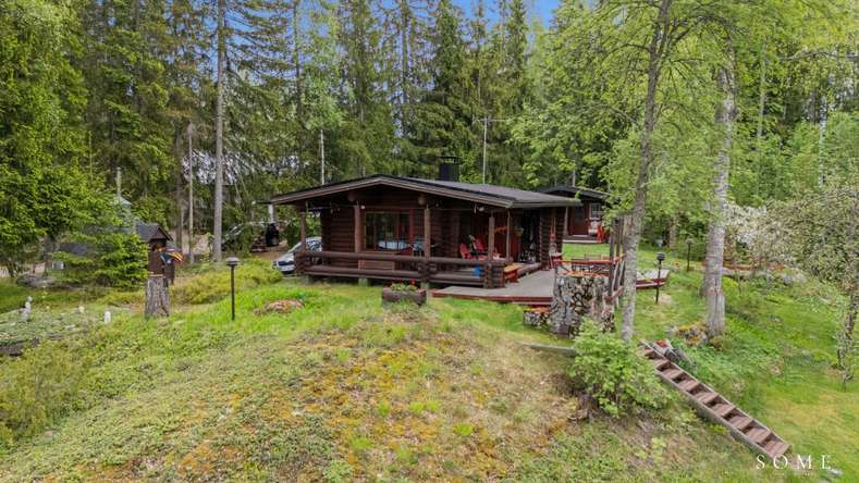 Loma-asunto, tupakeittiö, sauna/kph + vierasmökki, varasto, grillikota, puucee, maakellari, Halkia - Näkymä 4
