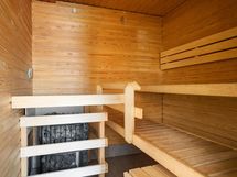Taloyhtiön sauna alakerrassa