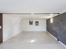 Kellarikerroksen takkahuone