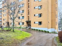 Taloyhtiössä on asukkaiden käytössä mm. kuivaushuone ja ulkoiluvälinevarasto.