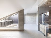 saunaosaston yhteydessä toinen merenpuolinen kattoterassi