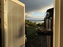 näkymät yläkerran parvekkeelta suoraan Tuusulanjärvelle