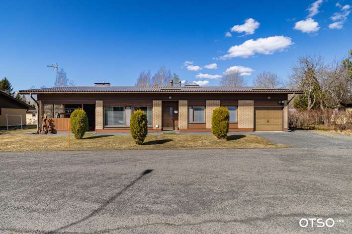 Omakotitalo, 3mh+oh+k+th+ph+s+at+varasto, 120/164 m², Viikkala, Nakkila