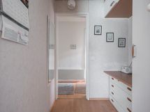 Keittiön vieressä pieni työtila