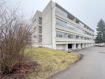 Taloyhtiöllä on oma tontti.