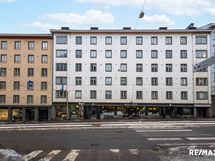 Julkisivu Runeberginkadulta