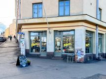 Kahvila baari Sävy palvelee samassa talossa