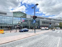 Kauppakeskus Iso Omena ja metro ovat vain n. 1,2 km päässä.