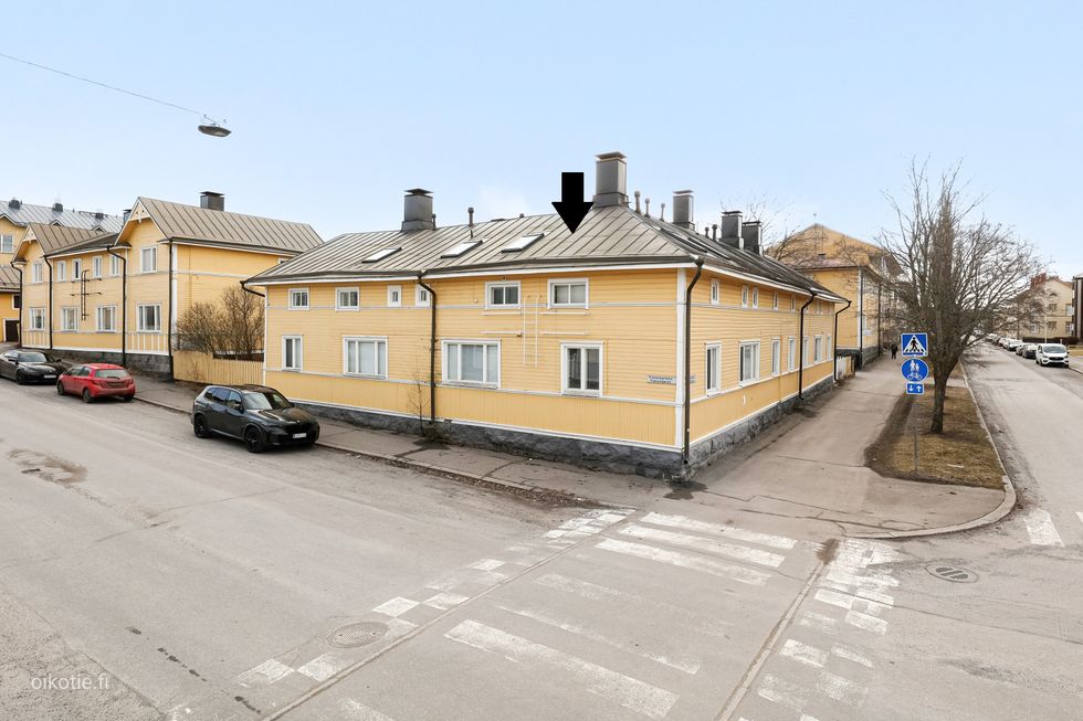 Pitkänlahdenkatu 11 / Långviksgatan 11