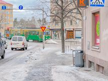 Vieressä kulkevalla Mannerheimintiellä on loistava liikenneyhteydet.