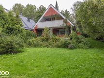 Takapihan julkisivua