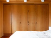 Yläkerran makuuhune 1