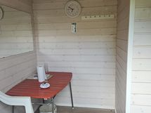 saunan eteinen piharakennuksessa