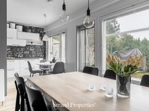 Olohuone ja keittiö