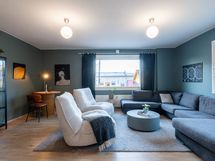 As 1 (5h+k+2kph+khh). Olohuone