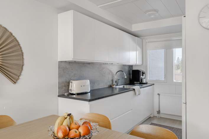 Rivitalo, 4h, k, kph/khh, s, erill. wc, 2xvh, ulkovarasto, 75,5 m², Laaksolahti – pohled 3