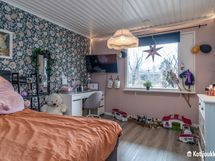 Makuuhuone 2 / Sovrum 2