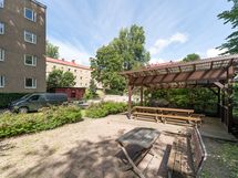 Grillikatos ja oleskelualuetta