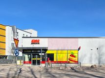 Alepa Viikinmäkeen kävelet muutamassa minuutissa ja sen vieressä on myös lähimmät bussipysäkit.