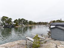 Kiinteistölle kuuluva venepaikka