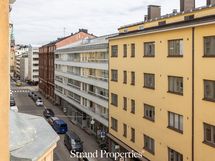 Näkymä ikkunasta Pursimiehenkatua pitkin Viiskulmaa kohti