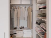 Alustava visualisointi kodin vaatehuoneesta.