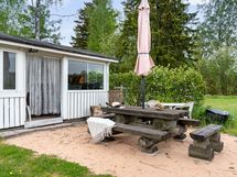Rannalla grillausmaja