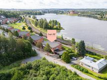 Ilmakuvaa alueesta, asunnolta näkymät Vanajavedelle ja Hämeen Linnalle